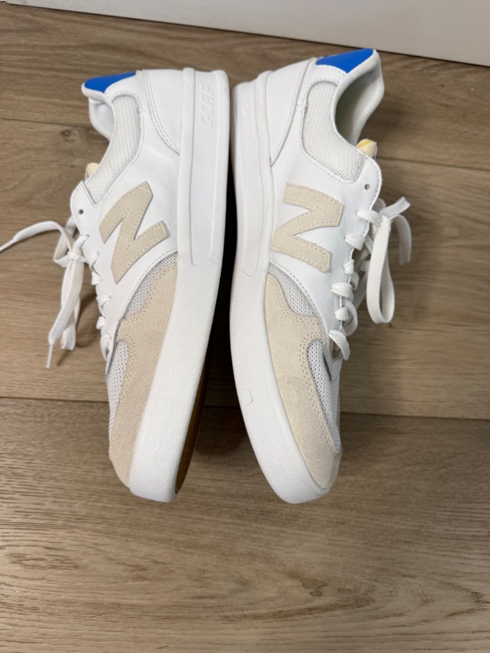 New Balance CT300 V3 White Blue Court Sneakers Men’s Size 12 - Picture 8 of 9